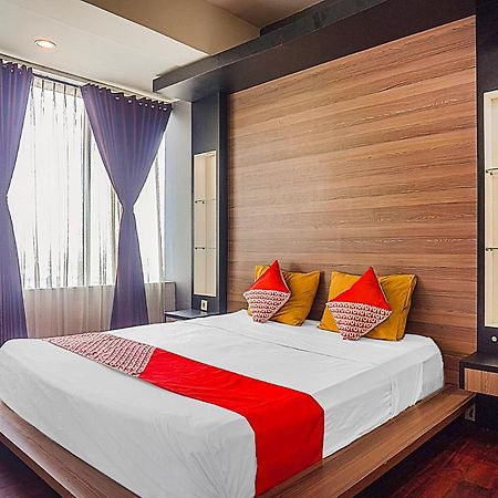 Oyo 90776 Fortune 88 Grand Kamala Lagoon Бекаси Екстериор снимка